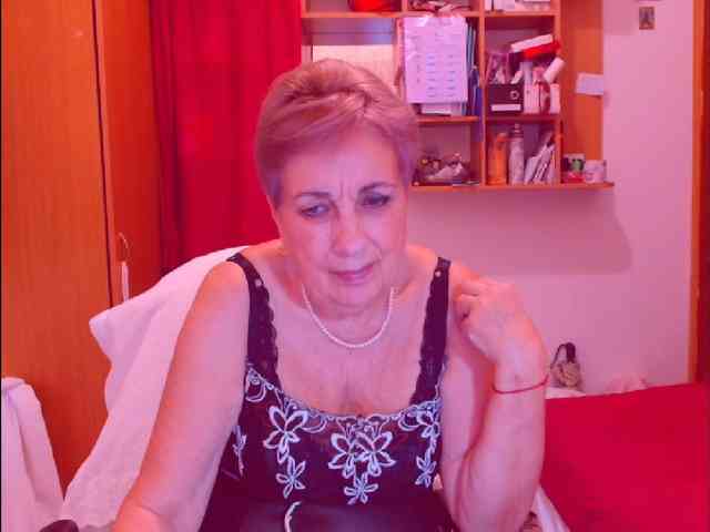 Victoria5643 webcam