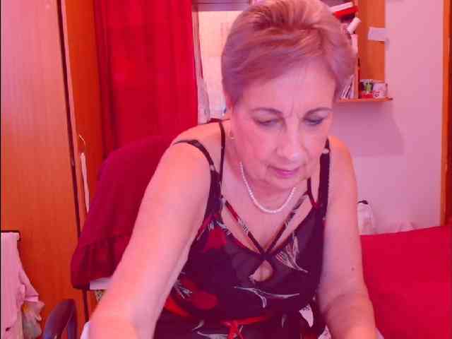 Victoria5643 webcam