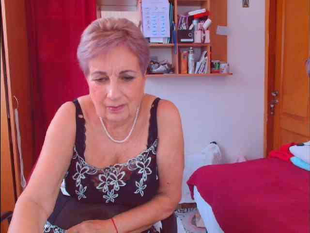 Victoria5643 webcam