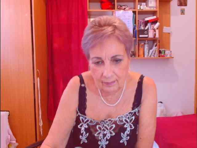 Victoria5643 webcam