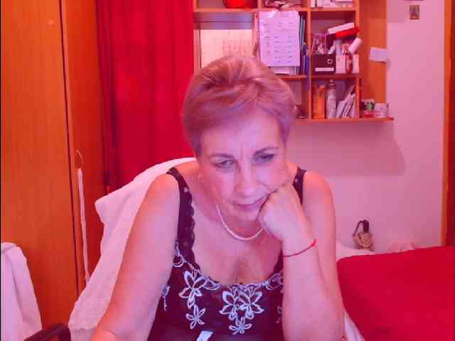 Victoria5643 webcam