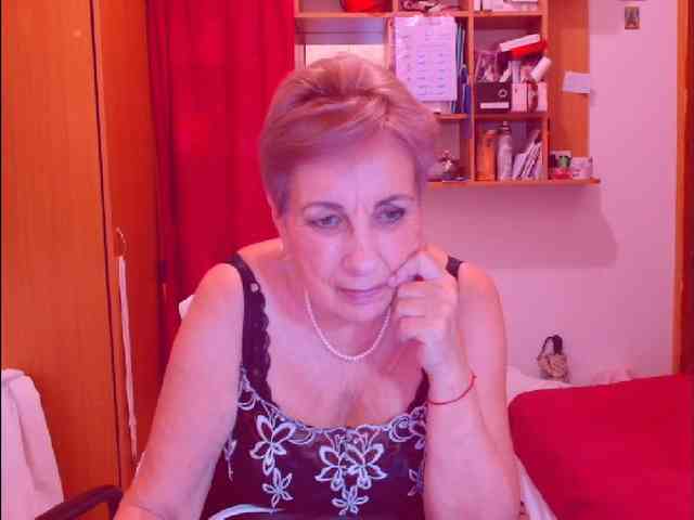 Victoria5643 webcam