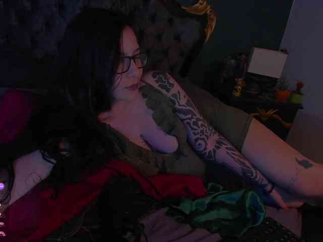 Lilith_mystic webcam