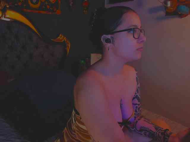 Lilith_mystic webcam
