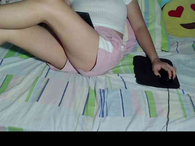 LizBeth23 webcam
