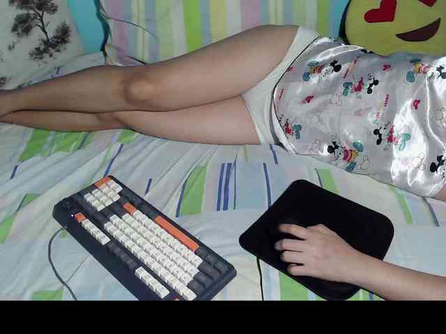 LizBeth23 webcam