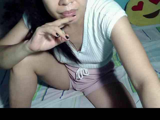 LizBeth23 webcam