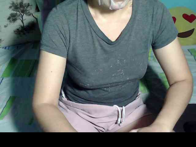LizBeth23 webcam