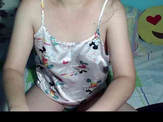LizBeth23 webcam