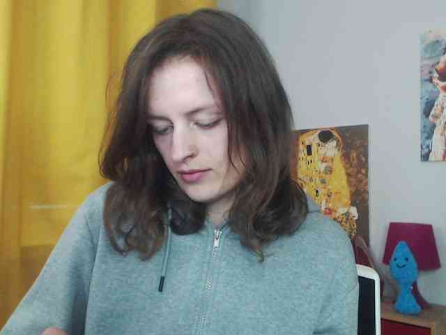 NadineGold webcam