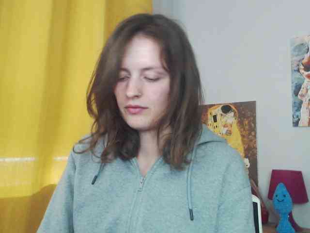 NadineGold webcam
