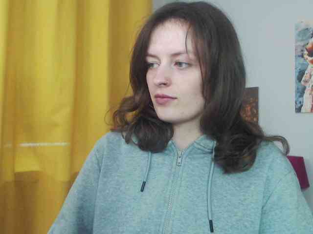 NadineGold webcam