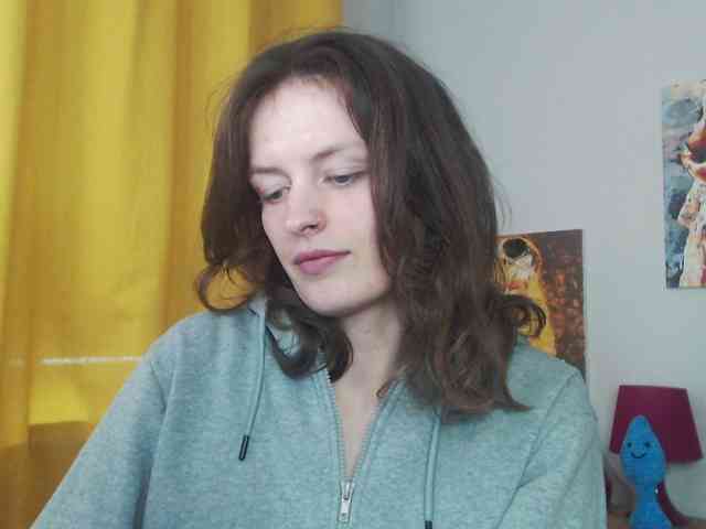 NadineGold webcam