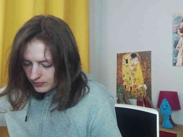 NadineGold webcam