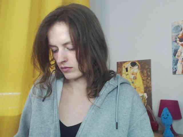 NadineGold webcam