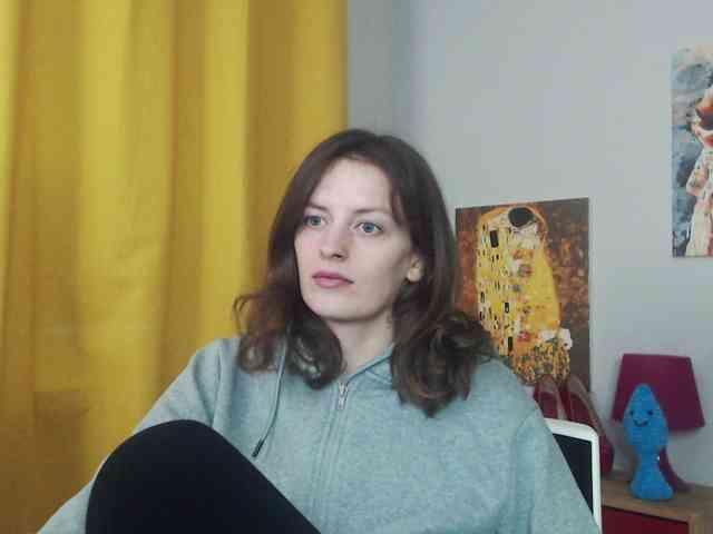 NadineGold webcam
