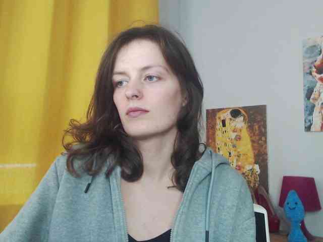 NadineGold webcam