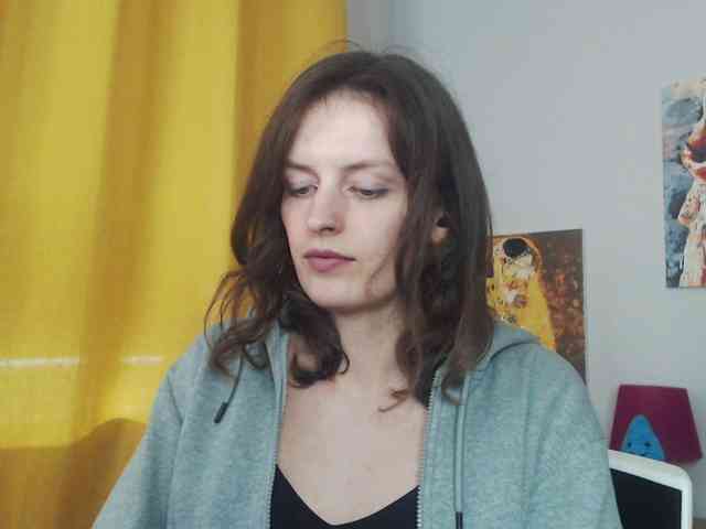 NadineGold webcam