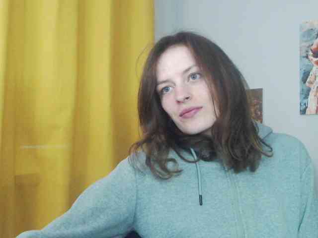 NadineGold webcam