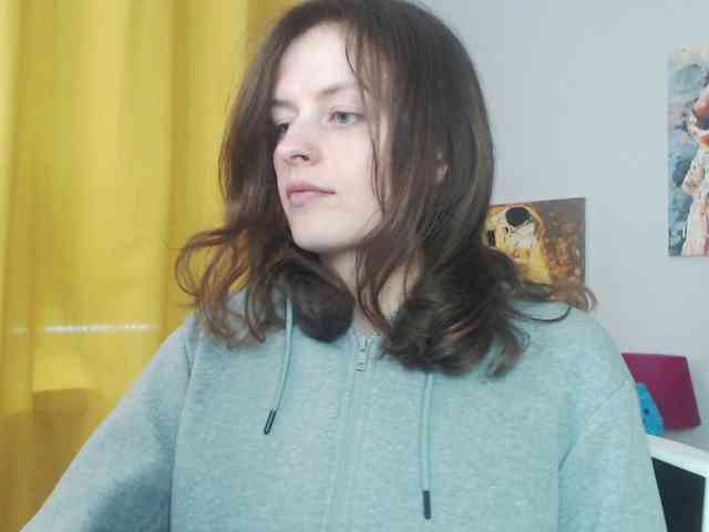 NadineGold webcam