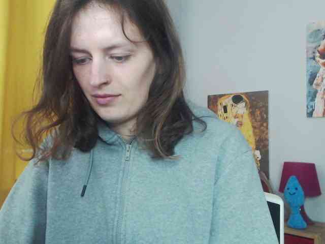 NadineGold webcam