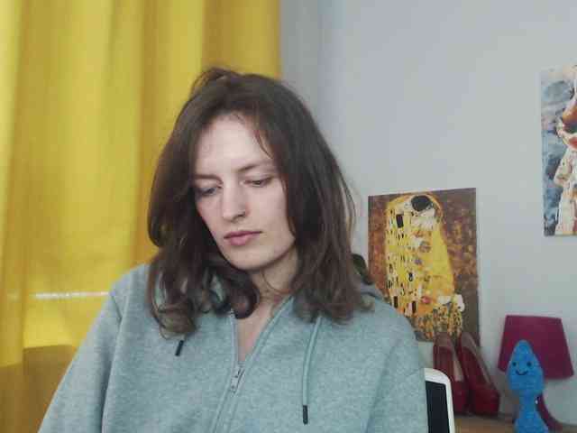NadineGold webcam
