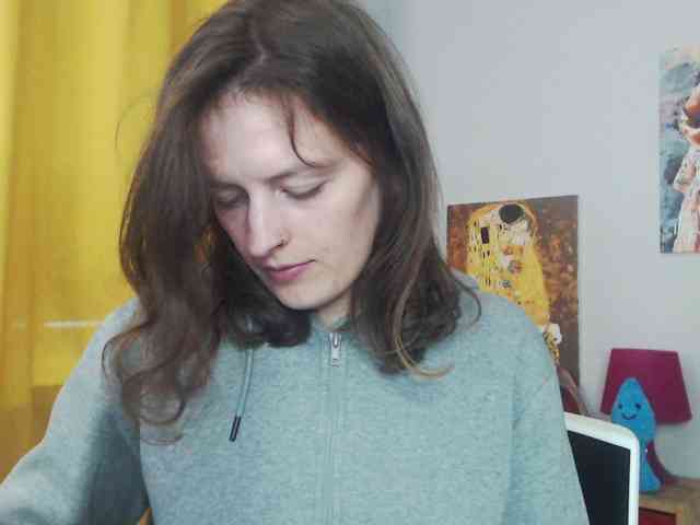 NadineGold webcam