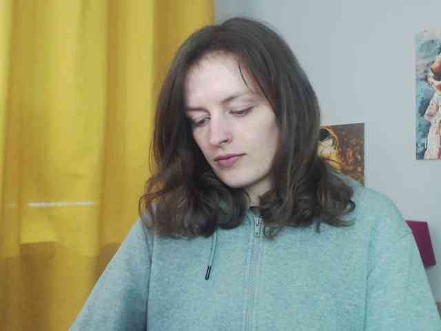 NadineGold webcam