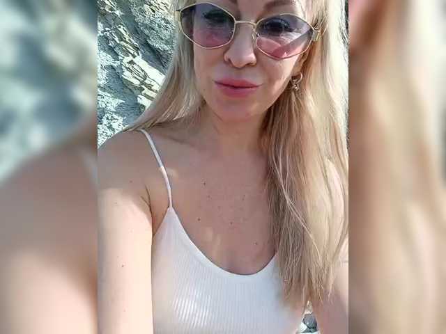 Gratis Live Sexcam mit Blondi_Love Blondi_Love