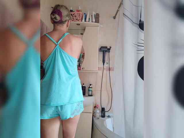 Blondi_Love webcam