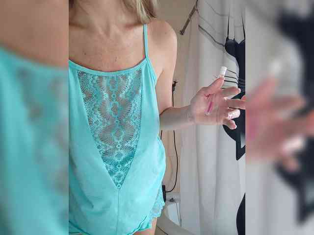 Blondi_Love webcam