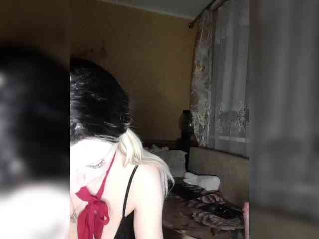 Ella-Mary webcam
