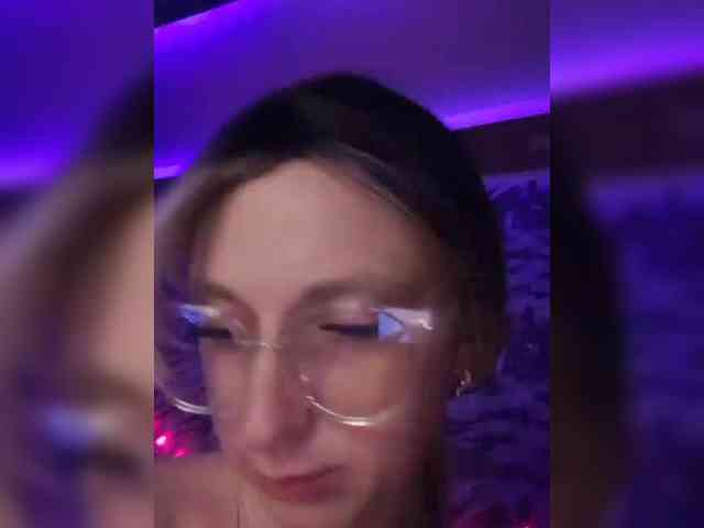Ella-Mary webcam