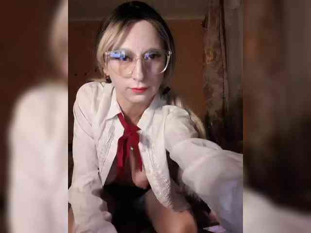 Ella-Mary webcam
