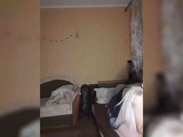 Ella-Mary webcam