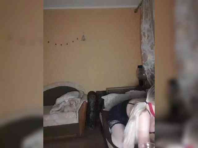 Ella-Mary webcam