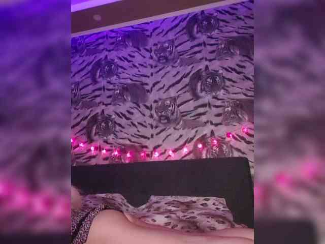 Ella-Mary webcam