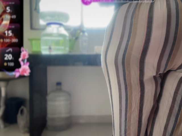 Selina_6 webcam