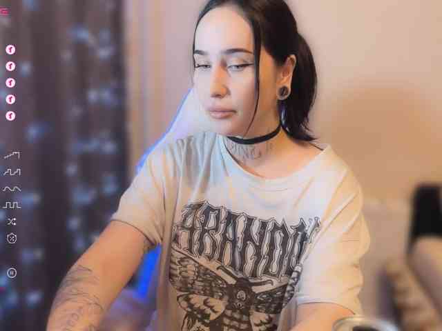 PinkyNastyx webcam