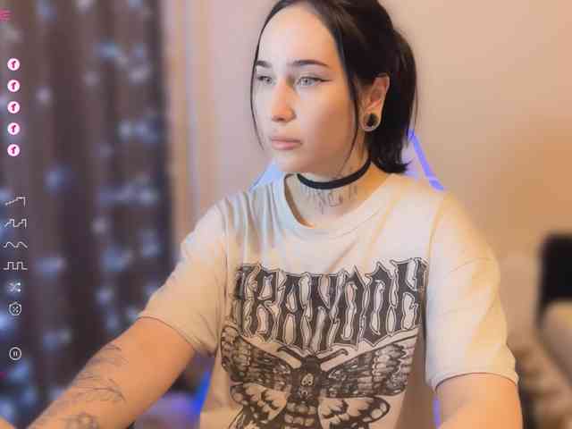 PinkyNastyx webcam