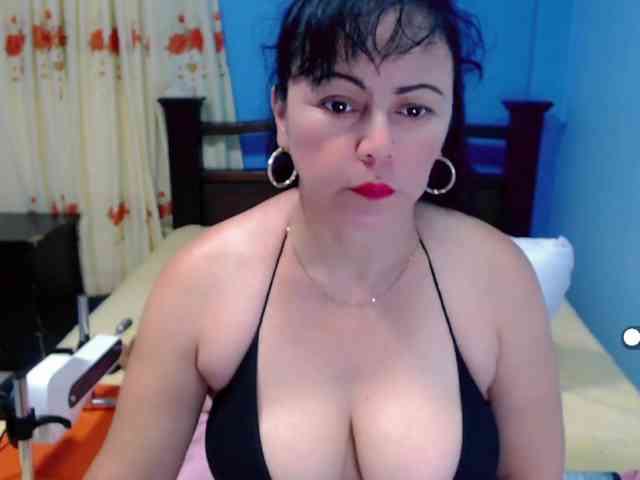 LilyBenet1 webcam