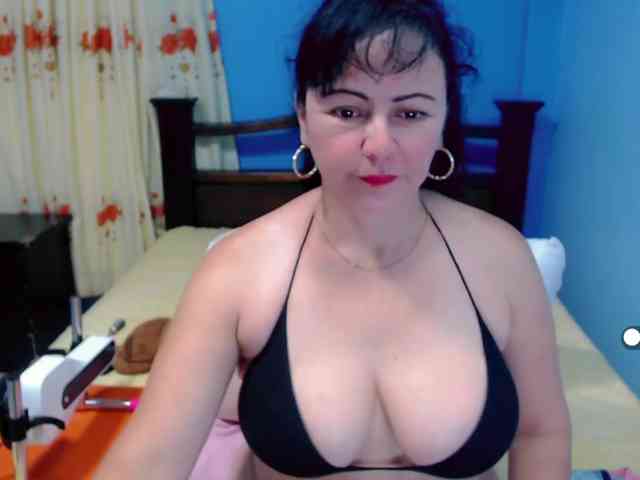 LilyBenet1 webcam