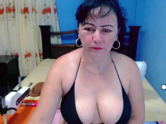 LilyBenet1 webcam