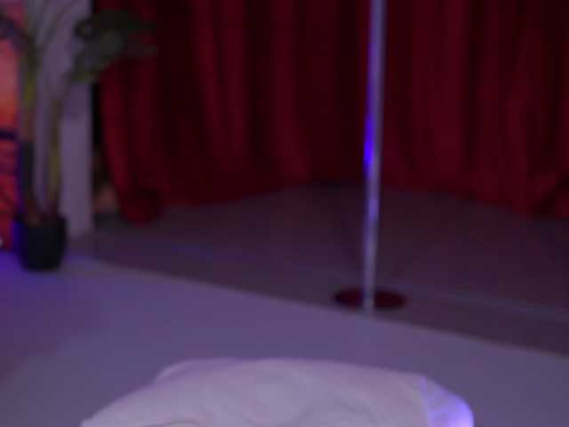 Vai a chattare su NatyDesiree NatyDesiree