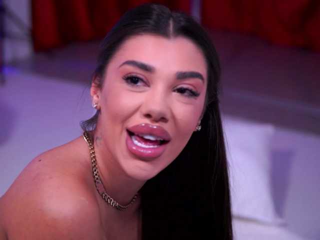 Accedi alla chat con il nickname NatyDesiree NatyDesiree