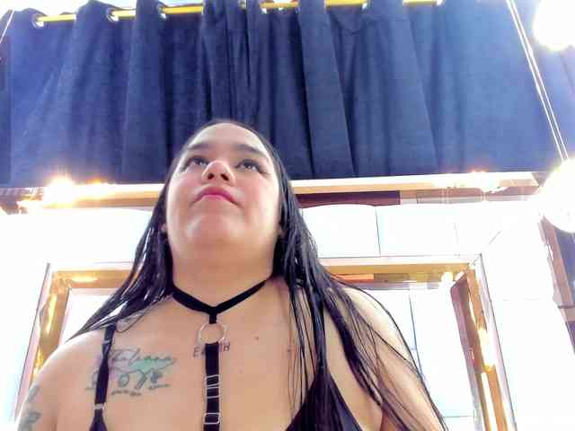 RileySweet webcam