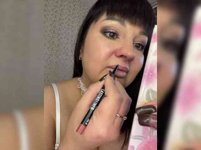 Alina-Milf webcam