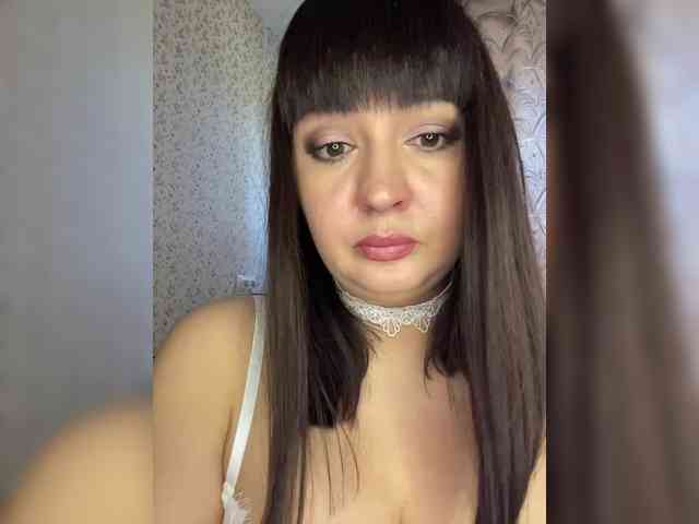 Alina-Milf webcam