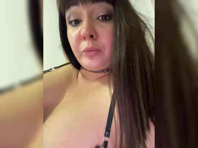 Alina-Milf webcam
