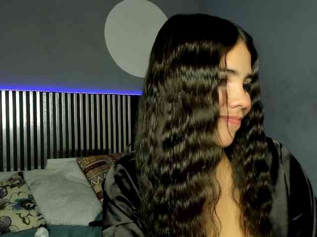 EmilyBeltonn webcam